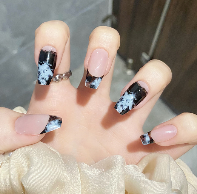 Box Charming Blue Heart French Nails For Women Simple Pink Ins Style Fake Nails Acrylic Full Tips False press on nail
