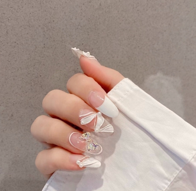 Box Charming Blue Heart French Nails For Women Simple Pink Ins Style Fake Nails Acrylic Full Tips False press on nail